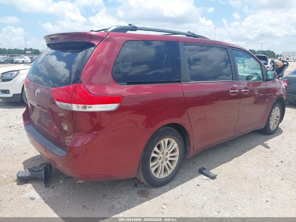 5TDYK3DCXDS354369 2013 TOYOTA SIENNA photo no. 4