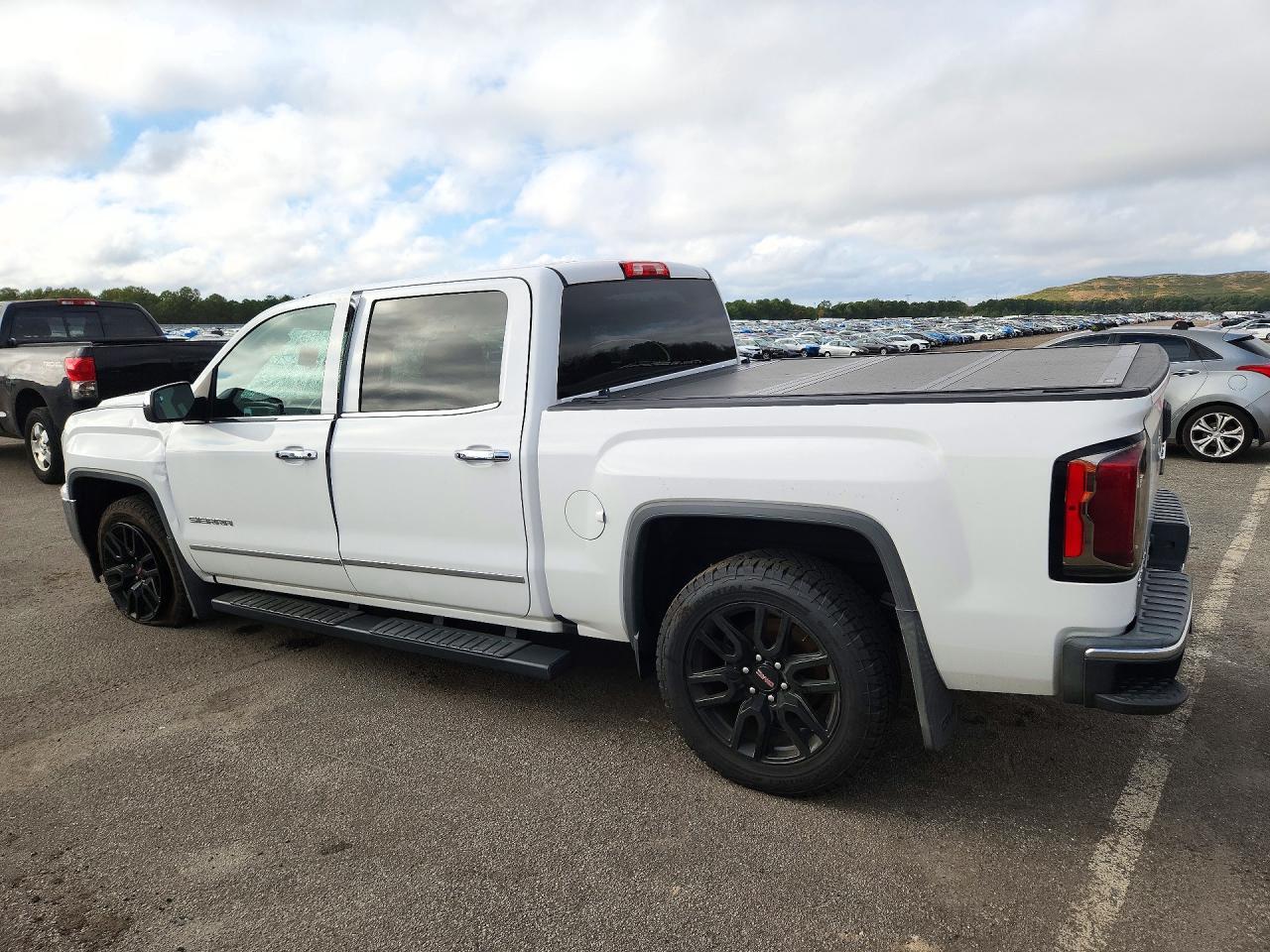 2017 GMC SIERRA K1500 SLT — Фото 2 из 12