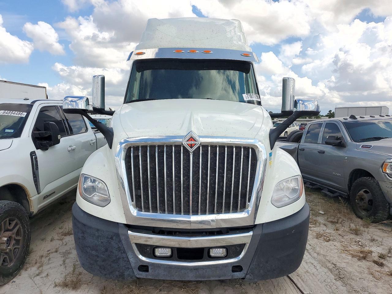 2022 INTERNATIONAL LT625 SEMI TRUCK — Фото 5 из 13