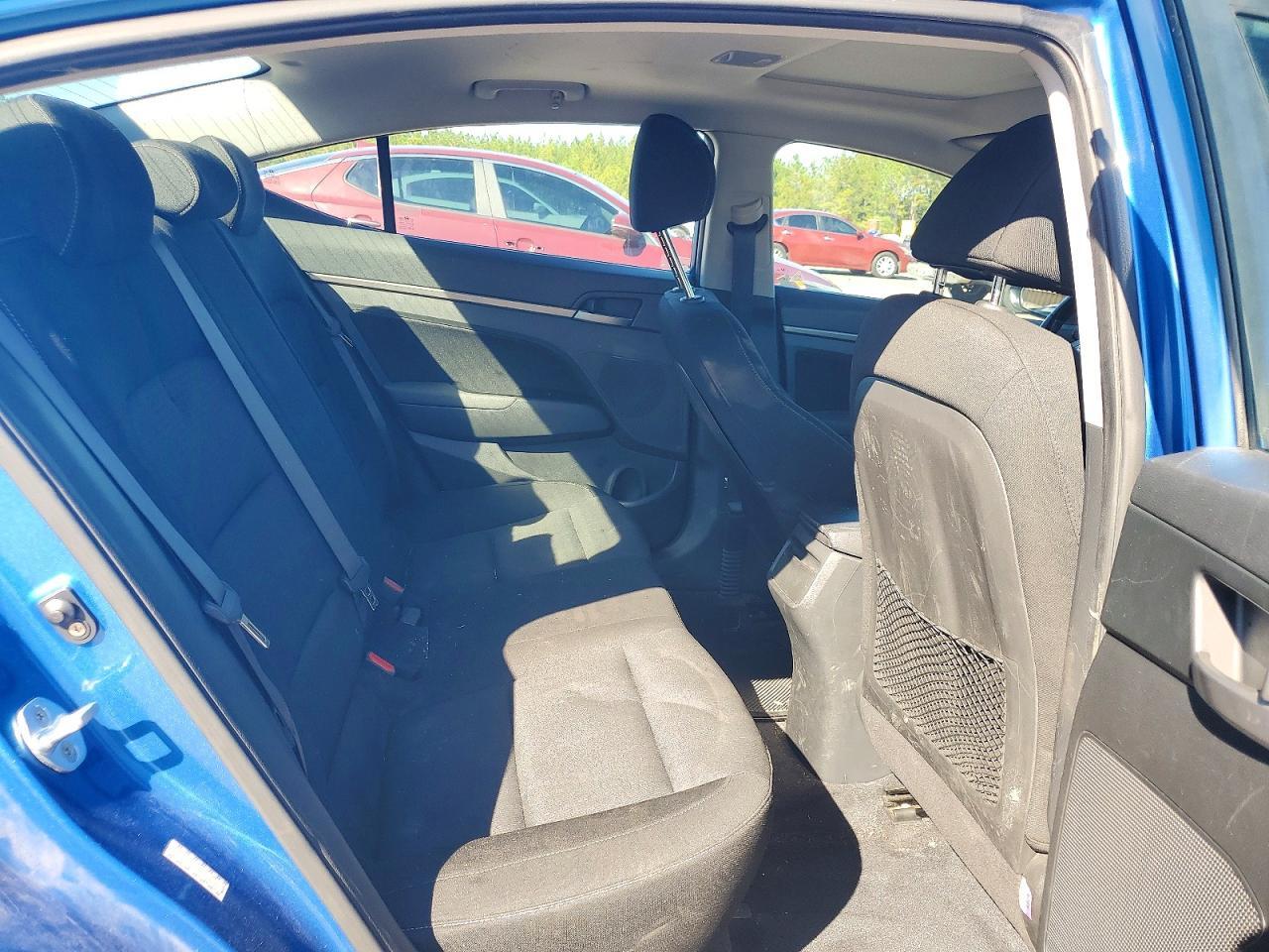 2019 HYUNDAI ELANTRA VALUE EDITION — Фото 10 из 12