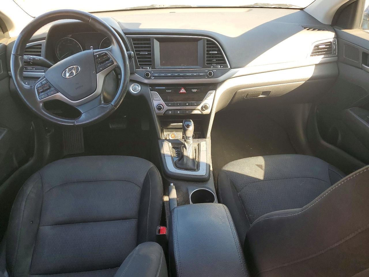 2019 HYUNDAI ELANTRA VALUE EDITION — Фото 8 из 12