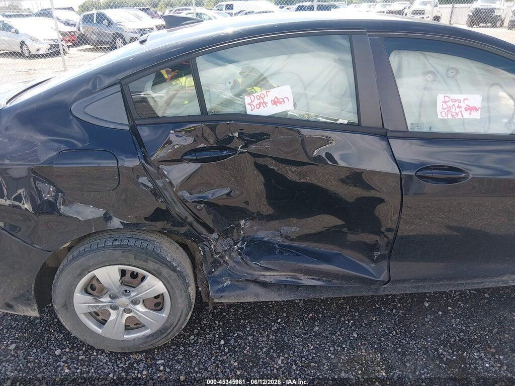 1G1BC5SM7J7136429 2018 CHEVROLET CRUZE photo no. 8