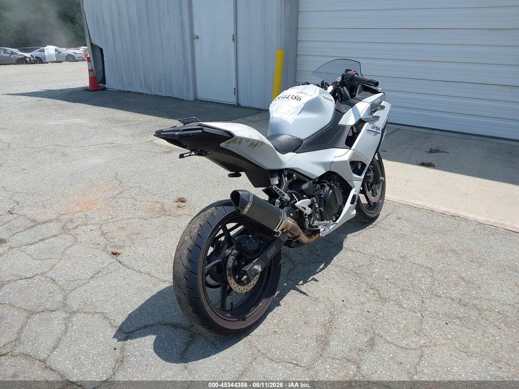 ML5EXGH1XSDA37444 2025 KAWASAKI EX500 photo no. 4
