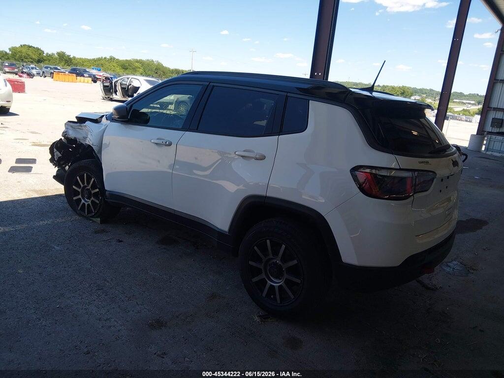 3C4NJDDB3KT651098 2019 JEEP COMPASS photo no. 3