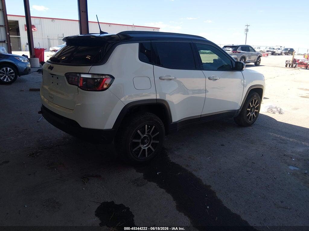 3C4NJDDB3KT651098 2019 JEEP COMPASS photo no. 4
