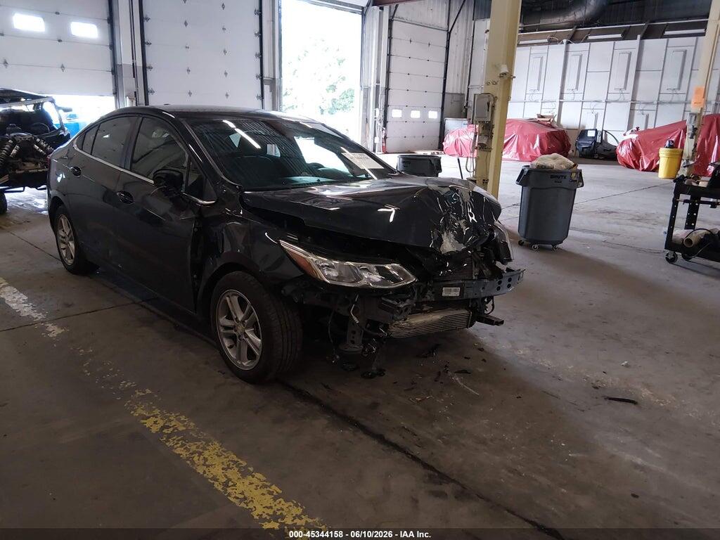 1G1BE5SM3J7226123 2018 CHEVROLET CRUZE photo no. 1