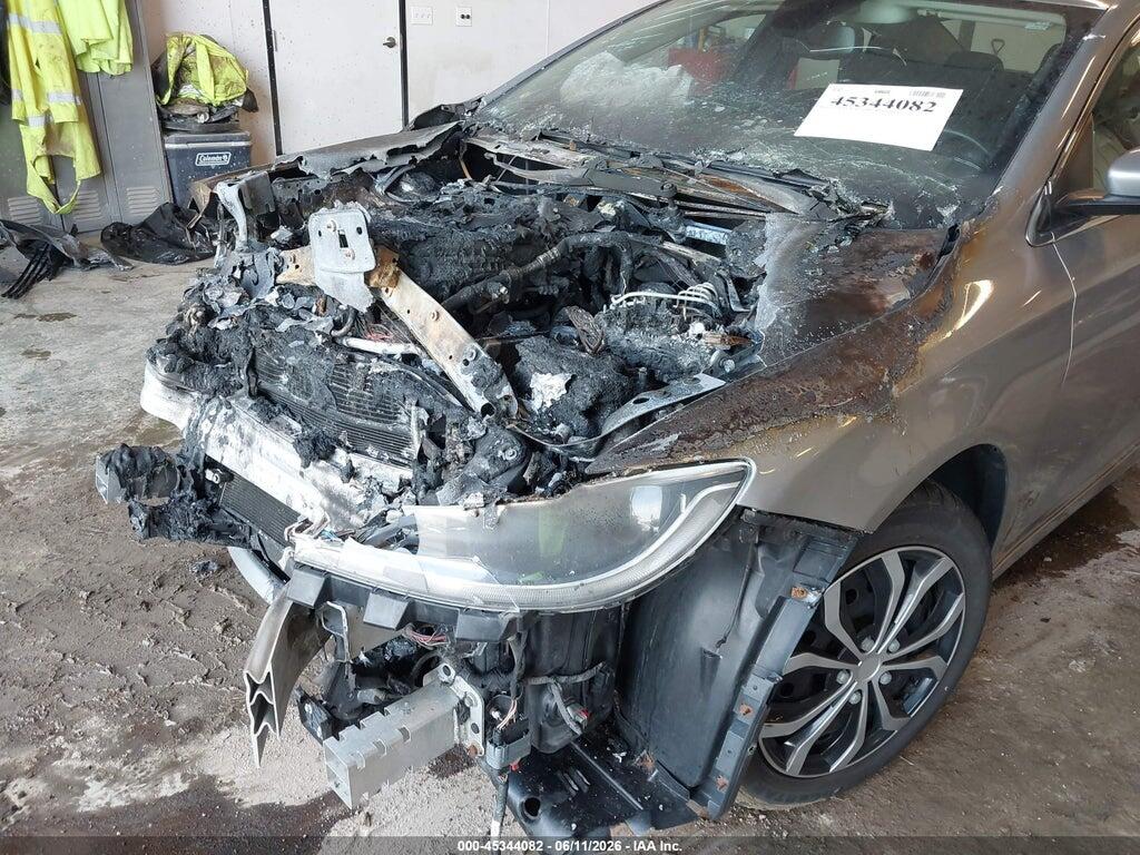 1C3CCCAGXGN196810 2016 CHRYSLER 200 photo no. 6