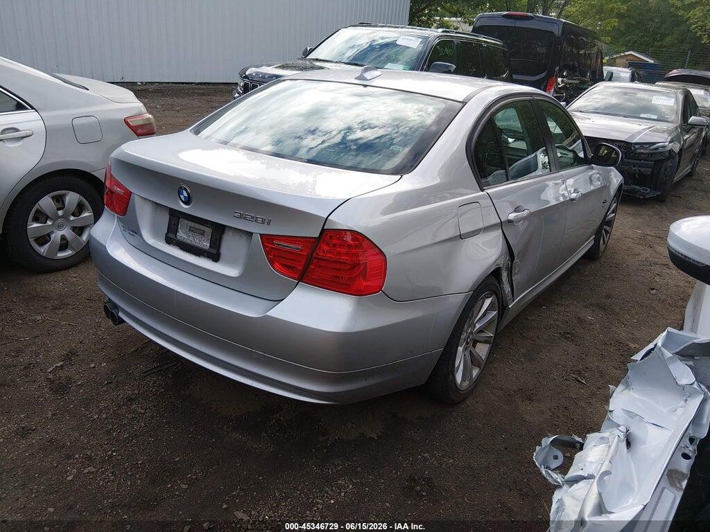 WBAPK7C52BF083680 2011 BMW 328I photo no. 4