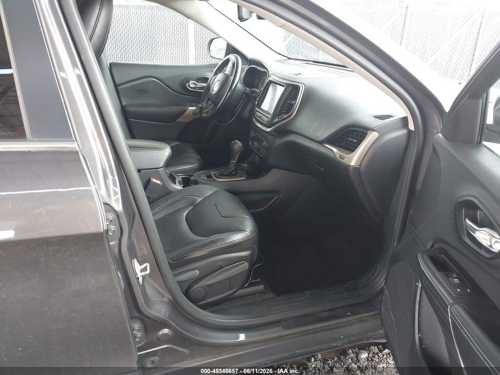 1C4PJMDB8JD617140 2018 JEEP CHEROKEE photo no. 5