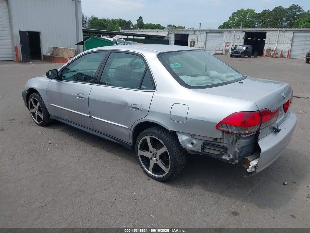 1HGCF86652A135236 2002 HONDA ACCORD photo no. 3