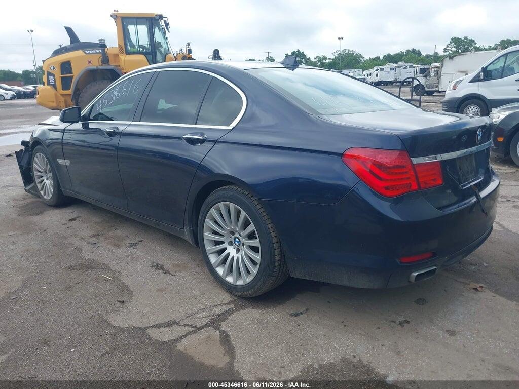 WBAKC6C58CC396978 2012 BMW 750 photo no. 3