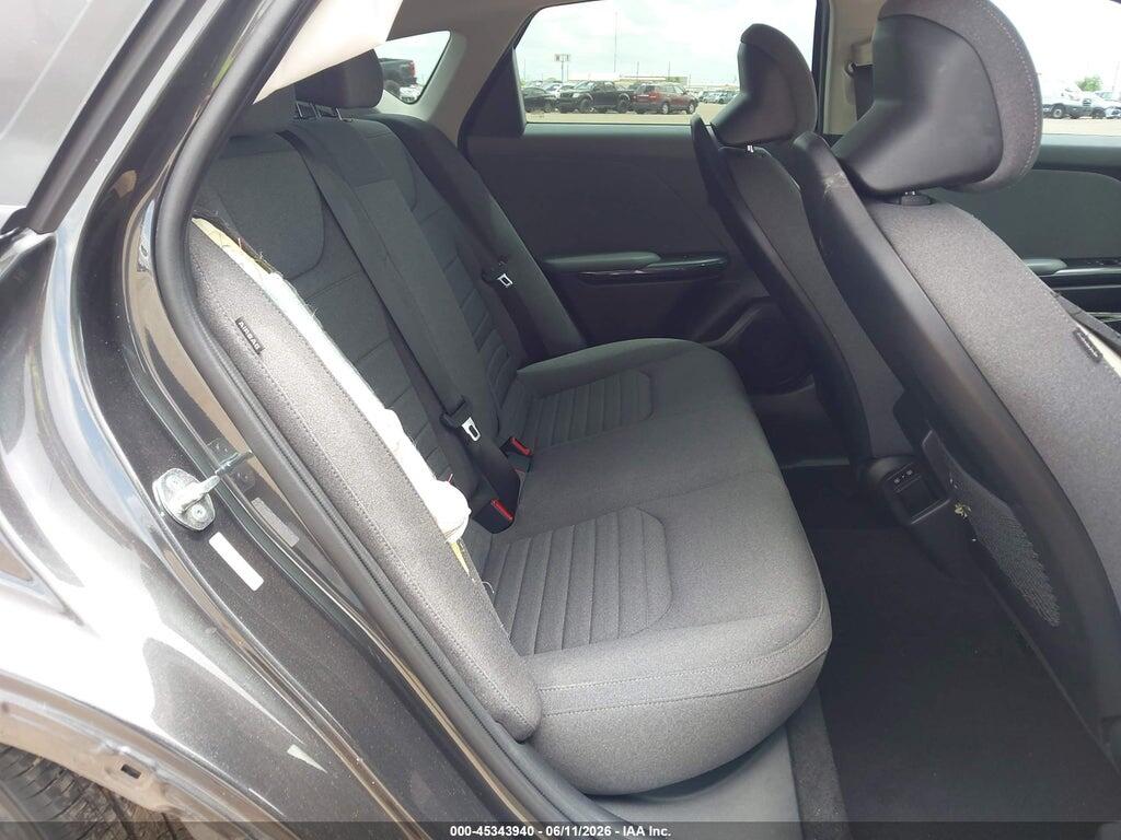 3KPFU4DE4SE229786 2025 KIA K4 photo no. 8