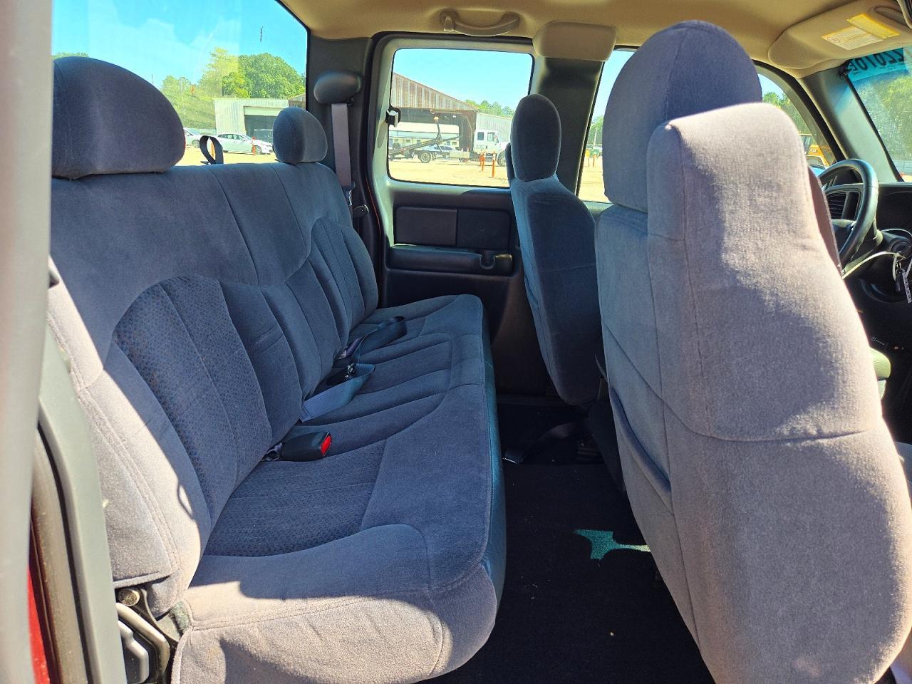 2002 CHEVROLET SILVERADO C1500 — Фото 10 из 12