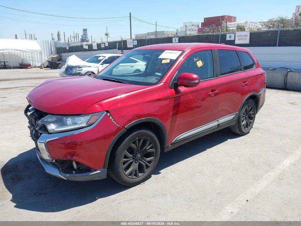 JA4AD3A36JZ040447 2018 MITSUBISHI OUTLANDER photo no. 2
