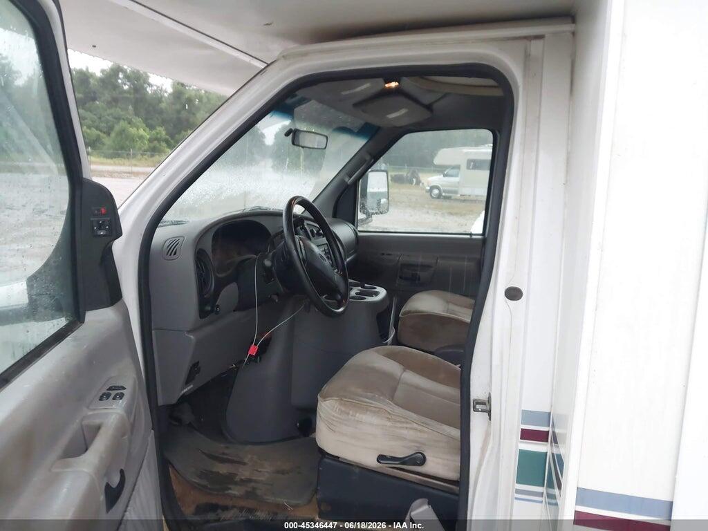 1FDXE45SX1HB31016 2001 FORD E-450 CUTAWAY photo no. 6