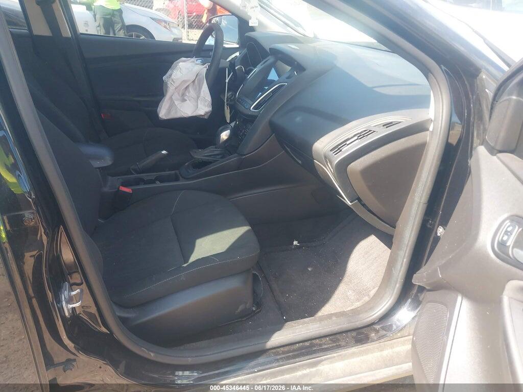 1FADP3FE1HL240207 2017 FORD FOCUS photo no. 5
