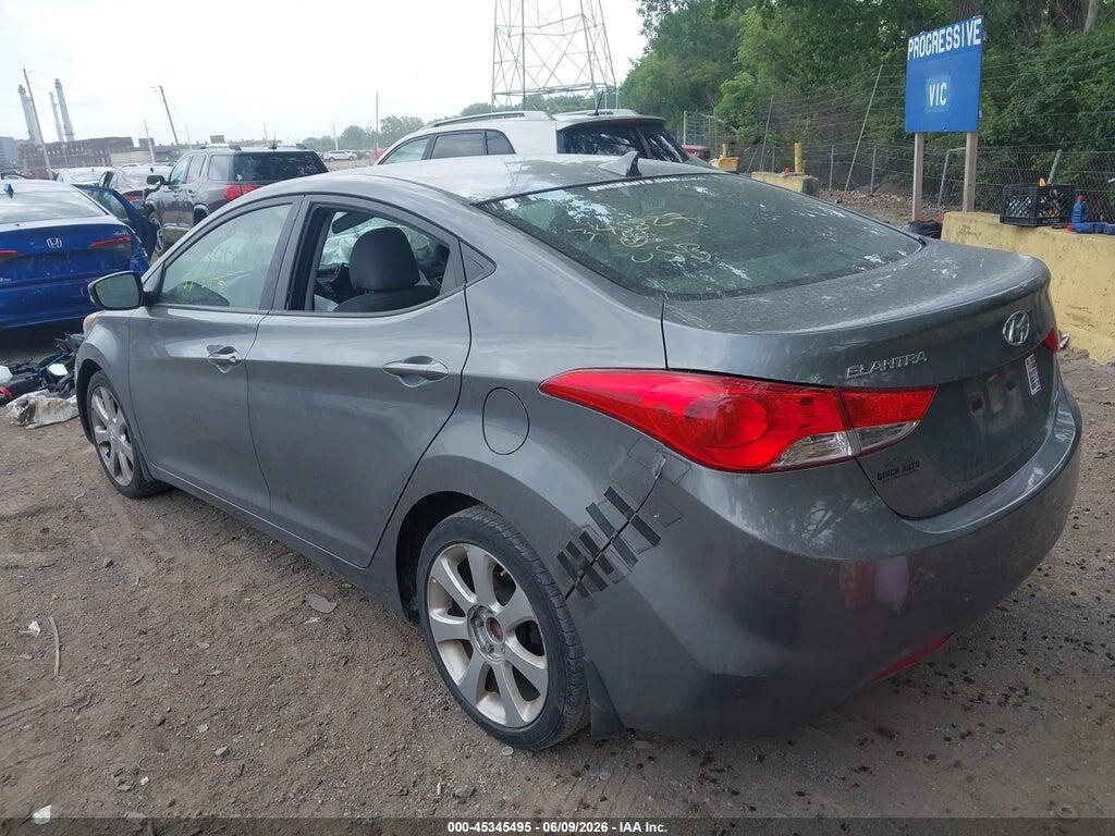 5NPDH4AE4DH345827 2013 HYUNDAI ELANTRA photo no. 3