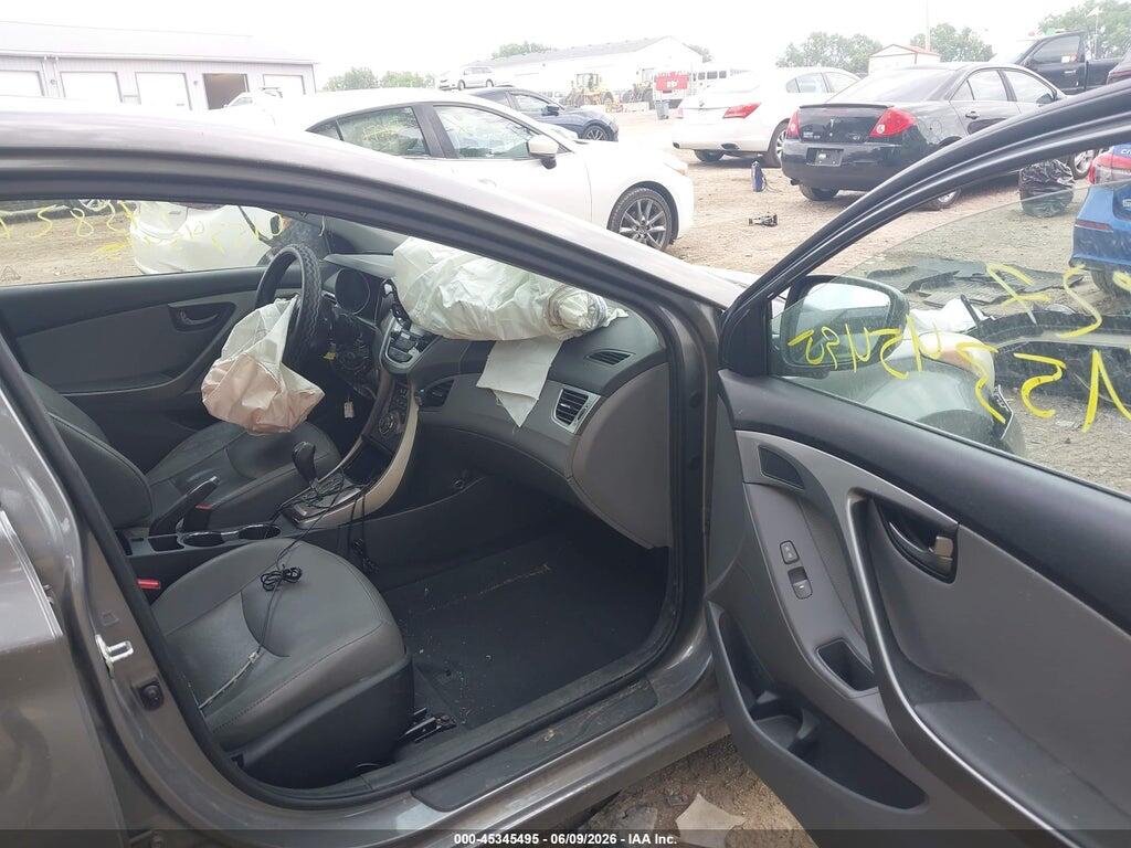 5NPDH4AE4DH345827 2013 HYUNDAI ELANTRA photo no. 5