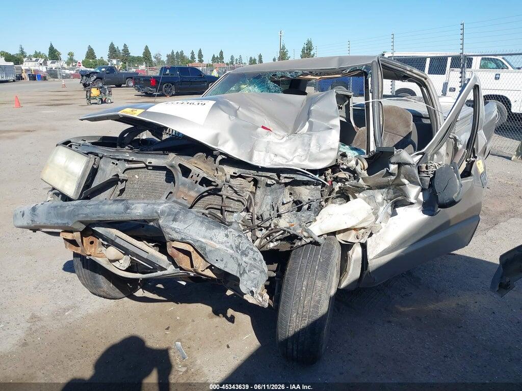 1GTCS195528237793 2002 GMC SONOMA photo no. 2
