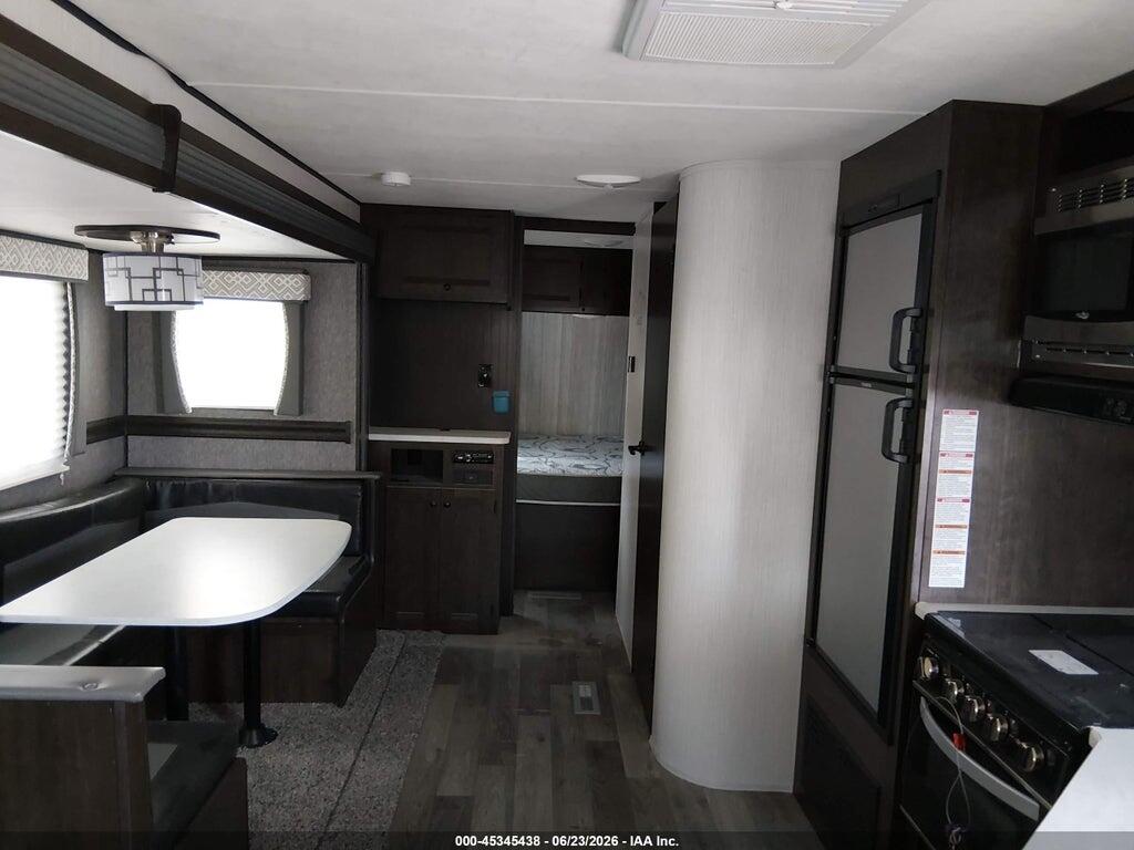 5SFPB3022LE425106 2020 HEARTLAND RV PIONEER photo no. 5