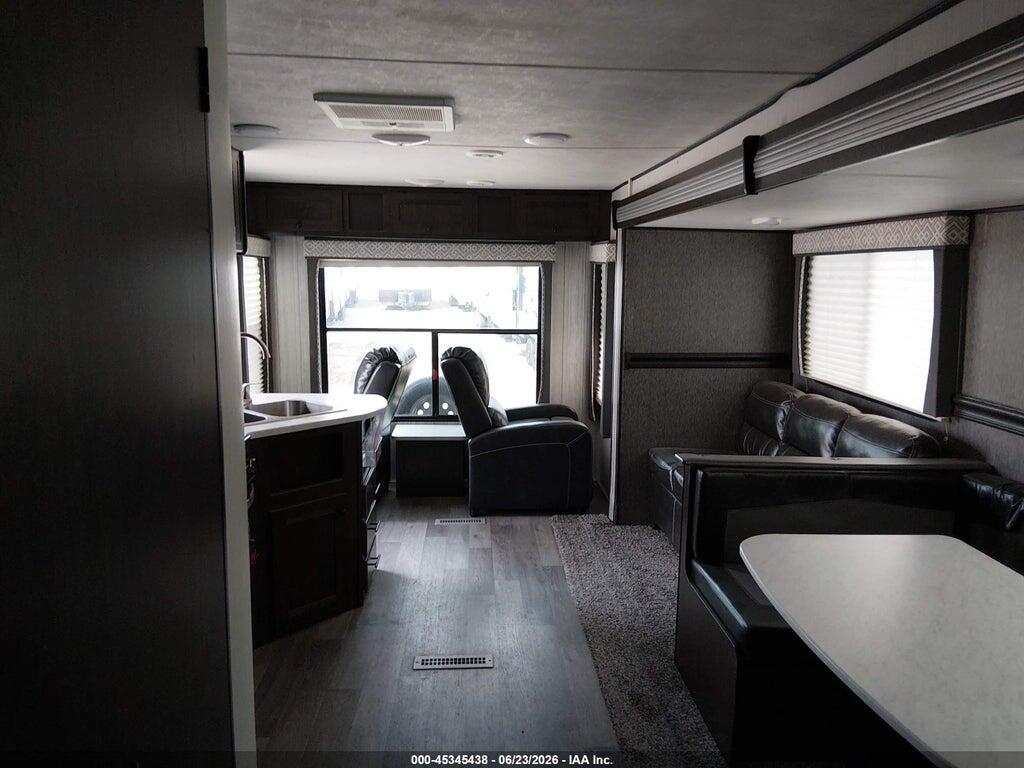 5SFPB3022LE425106 2020 HEARTLAND RV PIONEER photo no. 8