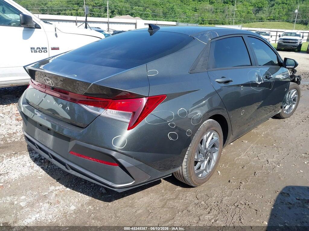 KMHLM4DG0RU700604 2024 HYUNDAI ELANTRA photo no. 4