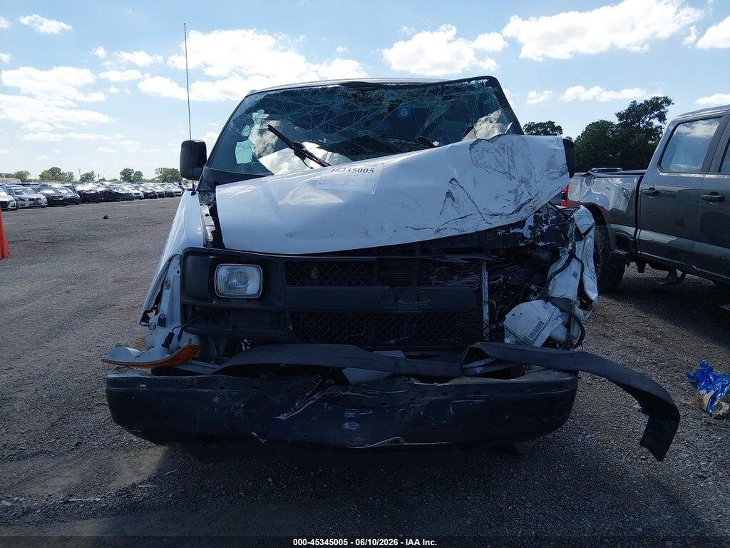 1GCWGGCF2F1263379 2015 CHEVROLET EXPRESS 2500 photo no. 9