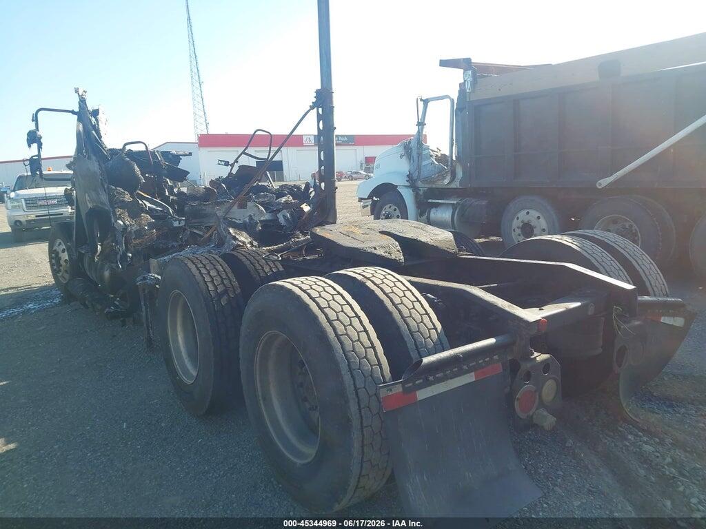 1FUJBBDR2ADAP2696 2010 FREIGHTLINER CONVENTIONAL photo no. 3