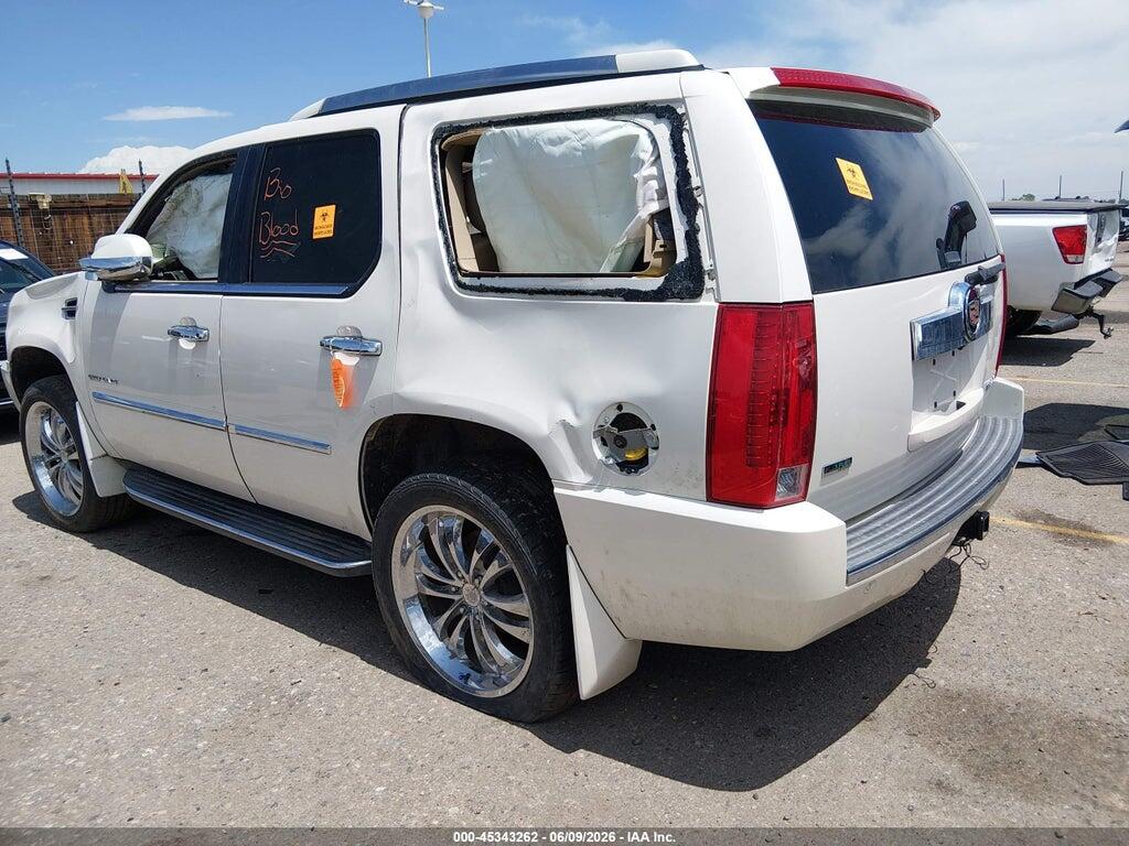 1GYS3BEF2BR111635 2011 CADILLAC ESCALADE photo no. 3