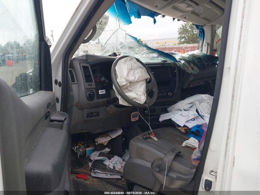 1N6BF0LY7MN800485 2021 NISSAN NV CARGO NV2500 HD photo no. 5