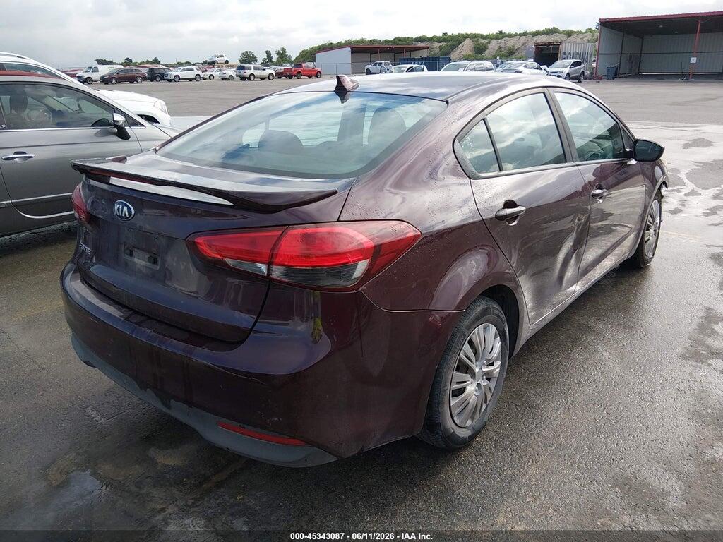 3KPFL4A76HE061229 2017 KIA FORTE photo no. 4
