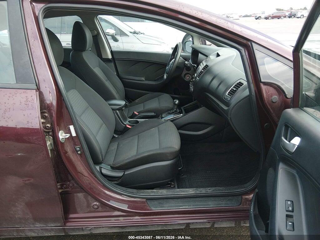 3KPFL4A76HE061229 2017 KIA FORTE photo no. 5