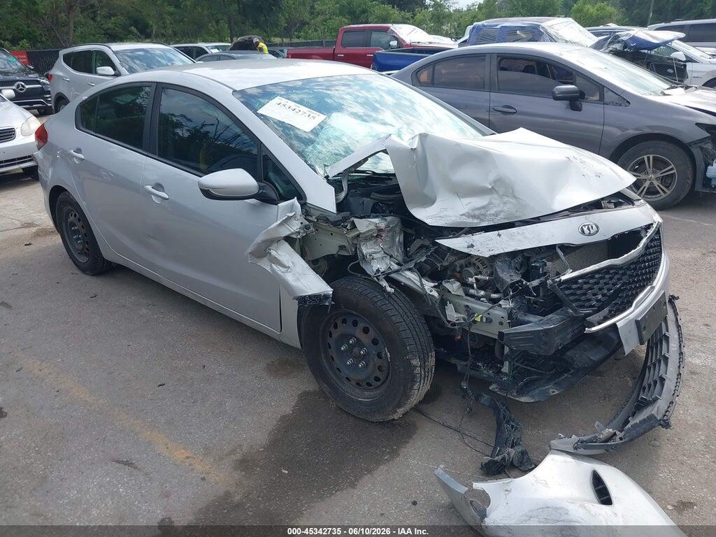 3KPFK4A76JE219223 2018 KIA FORTE photo no. 1