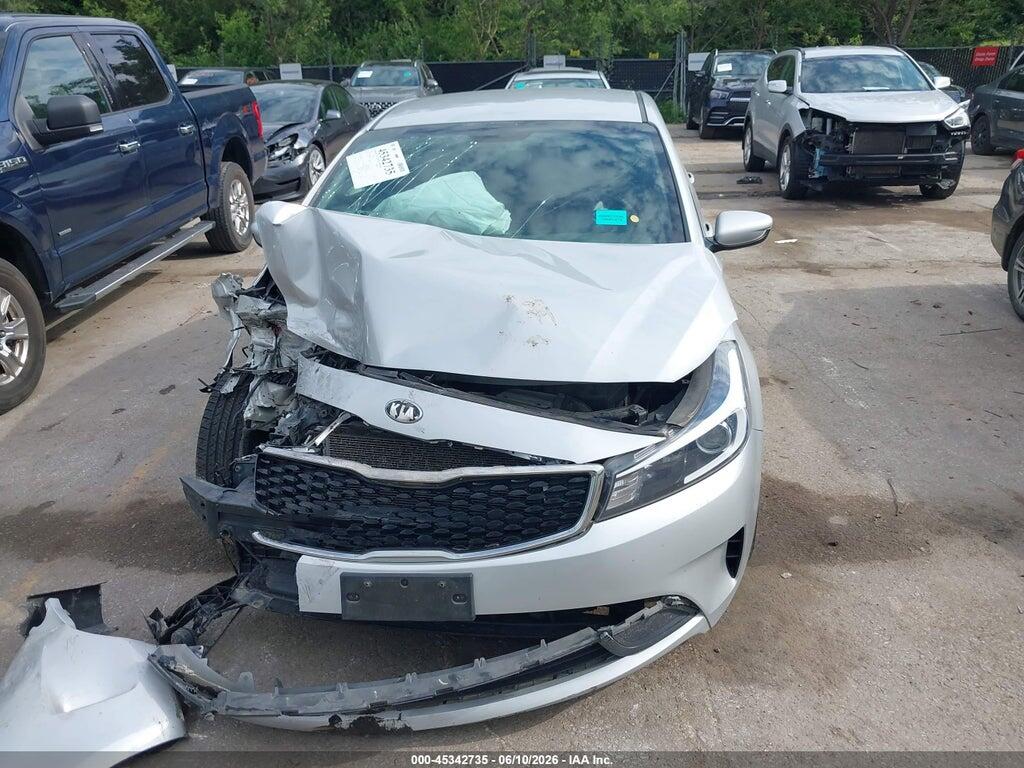 3KPFK4A76JE219223 2018 KIA FORTE photo no. 12