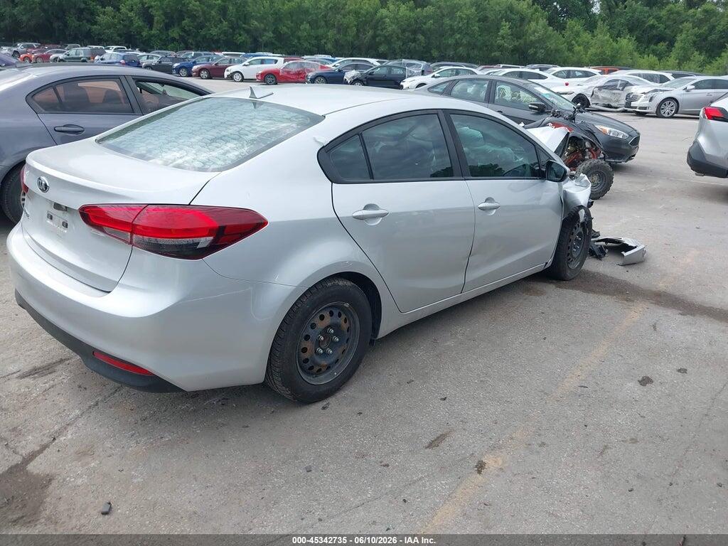 3KPFK4A76JE219223 2018 KIA FORTE photo no. 4