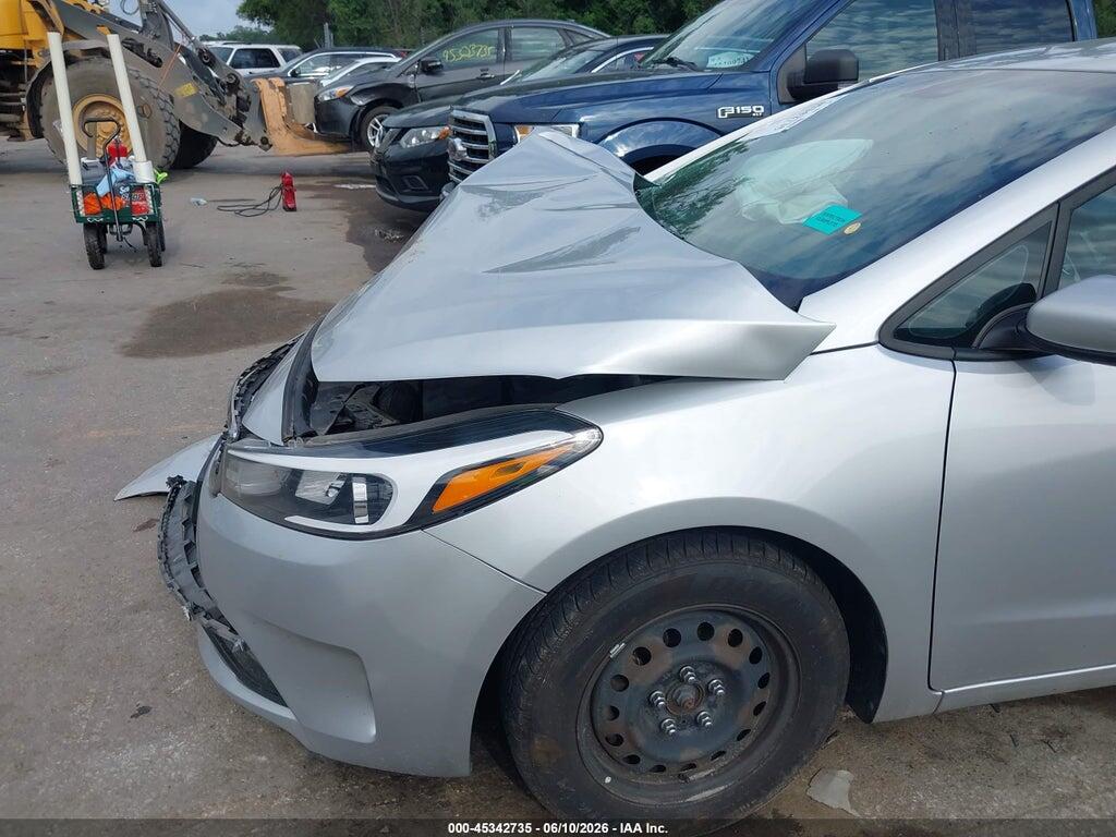 3KPFK4A76JE219223 2018 KIA FORTE photo no. 6