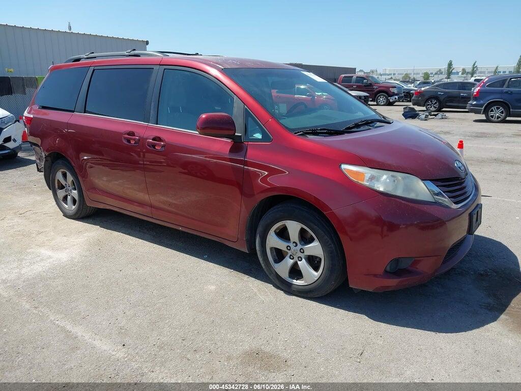 5TDKZ3DC5HS874910 2017 TOYOTA SIENNA photo no. 1