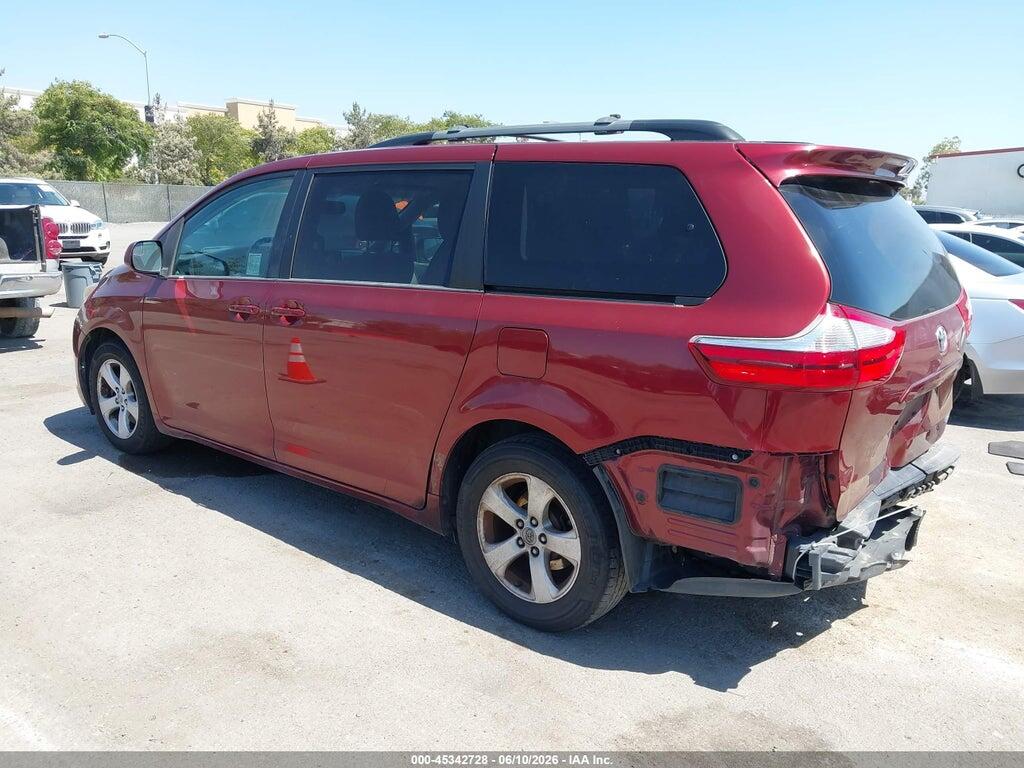 5TDKZ3DC5HS874910 2017 TOYOTA SIENNA photo no. 3