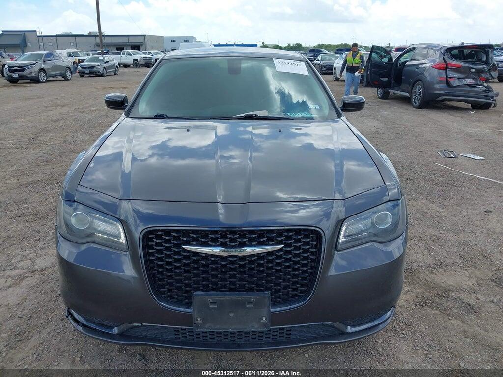 2C3CCAAG8KH676771 2019 CHRYSLER 300 photo no. 12