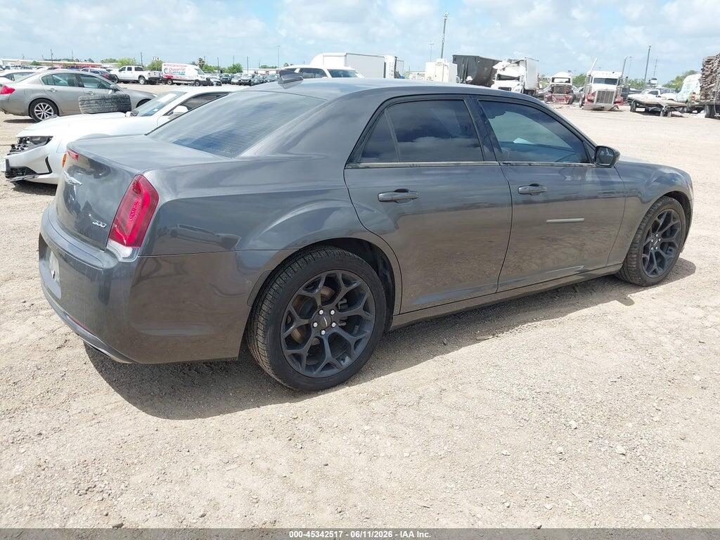 2C3CCAAG8KH676771 2019 CHRYSLER 300 photo no. 4