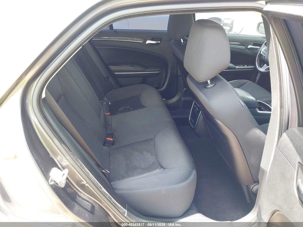 2C3CCAAG8KH676771 2019 CHRYSLER 300 photo no. 8