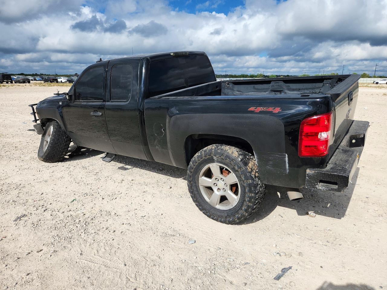 2013 CHEVROLET SILVERADO K1500 LT — Фото 2 из 12