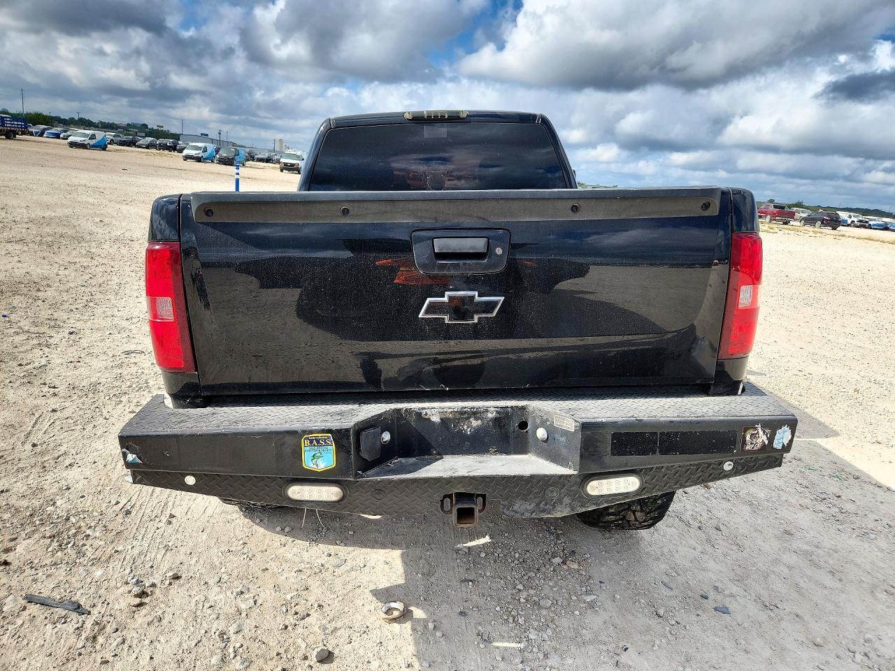 2013 CHEVROLET SILVERADO K1500 LT — Фото 6 из 12