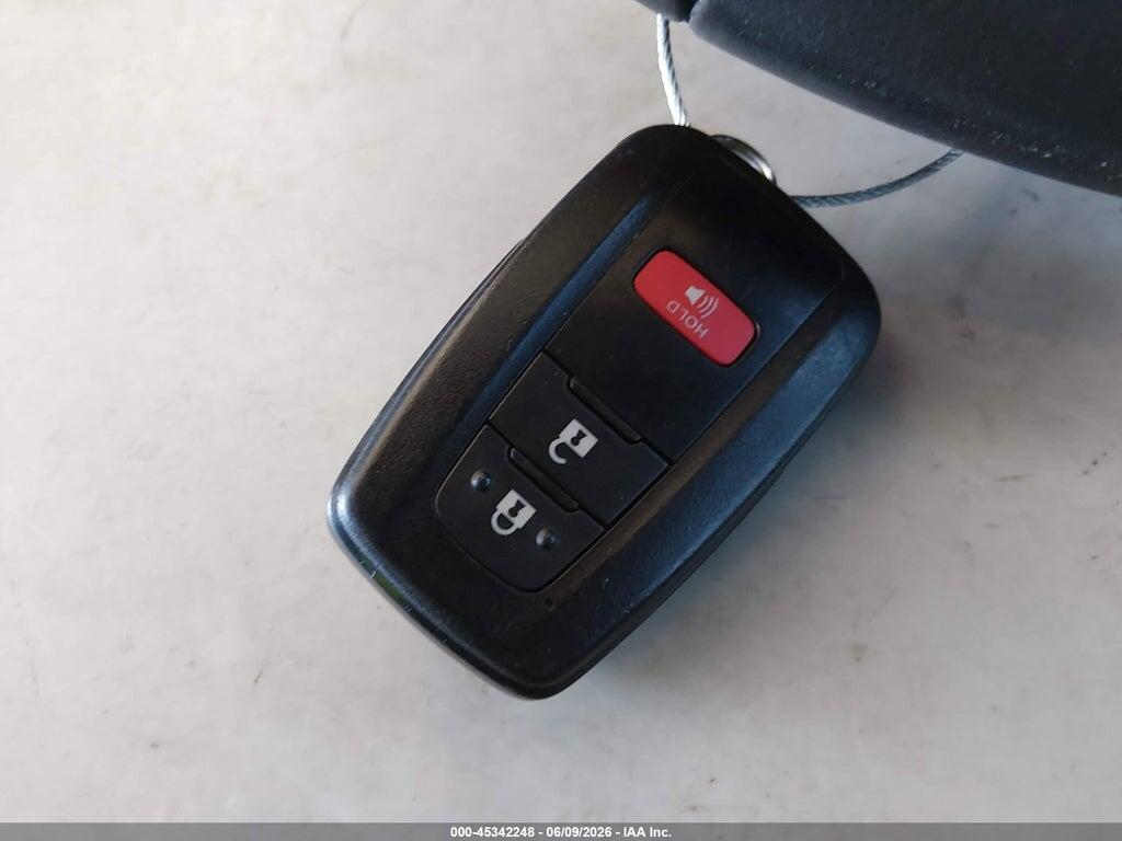 NMTKHMBXXNR143589 2022 TOYOTA C-HR photo no. 11