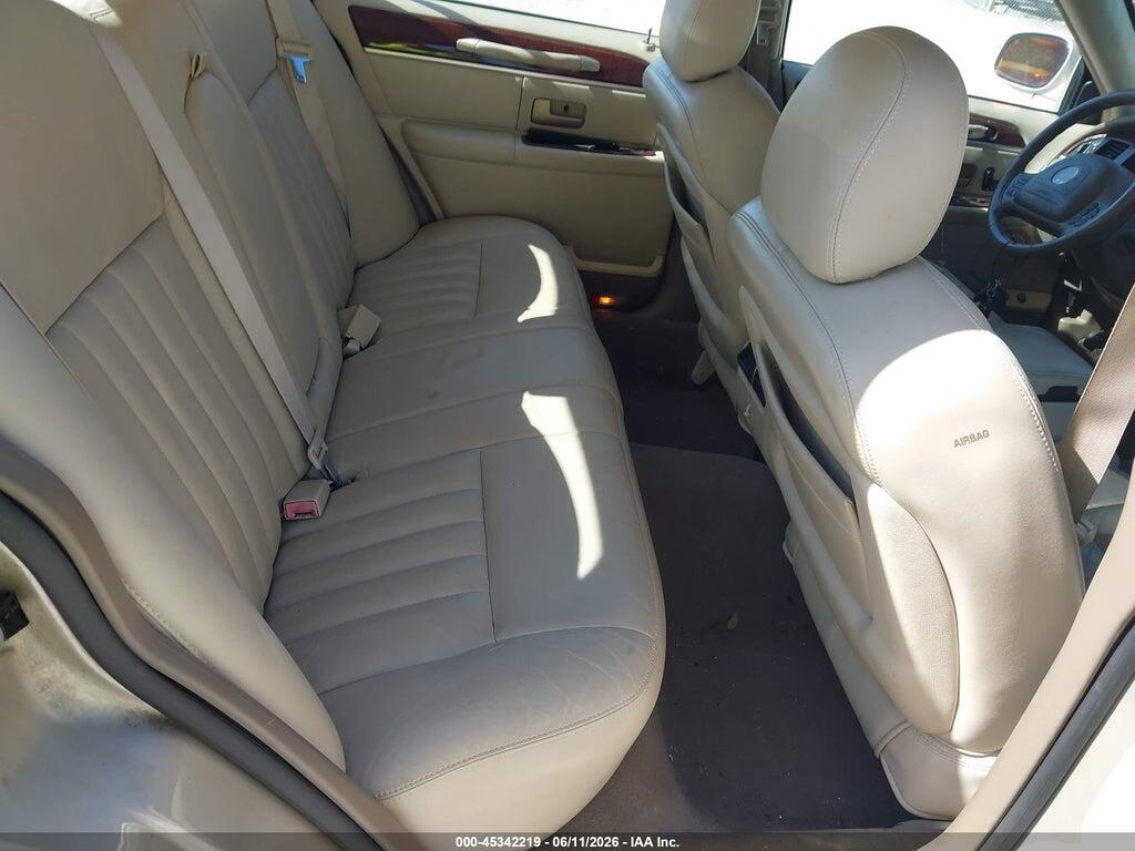 1LNHM81W54Y686709 2004 LINCOLN TOWN CAR photo no. 8