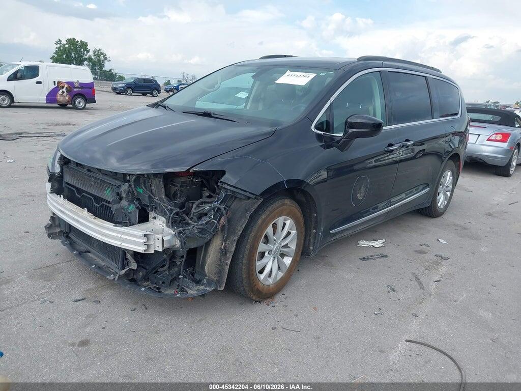 2C4RC1BG3HR598732 2017 CHRYSLER PACIFICA photo no. 2