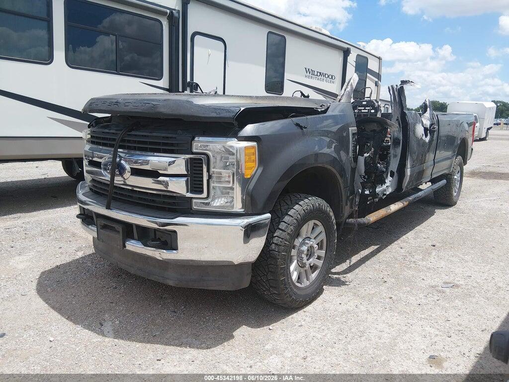 1FT7W2BT0HED19638 2017 FORD F-250 photo no. 2