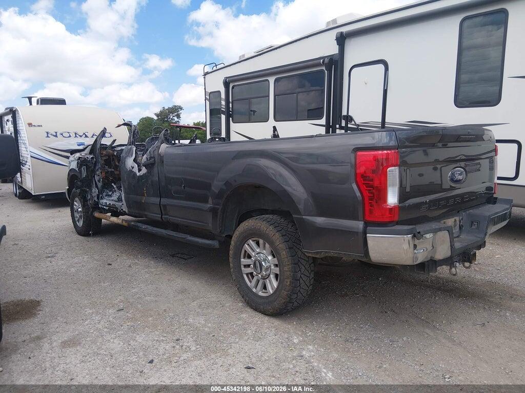 1FT7W2BT0HED19638 2017 FORD F-250 photo no. 3