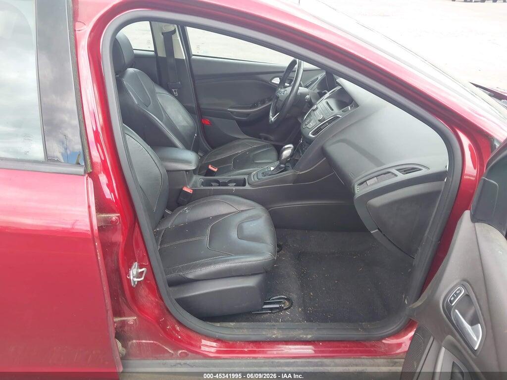 1FADP3K24GL247310 2016 FORD FOCUS photo no. 5