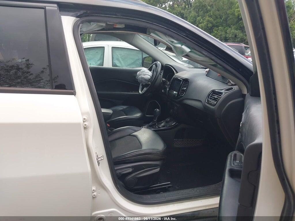 3C4NJDBB6JT394777 2018 JEEP COMPASS photo no. 5